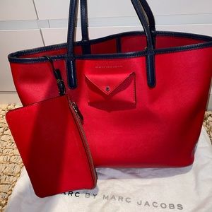 100% Authentic Marc Jacobs red tote♥️